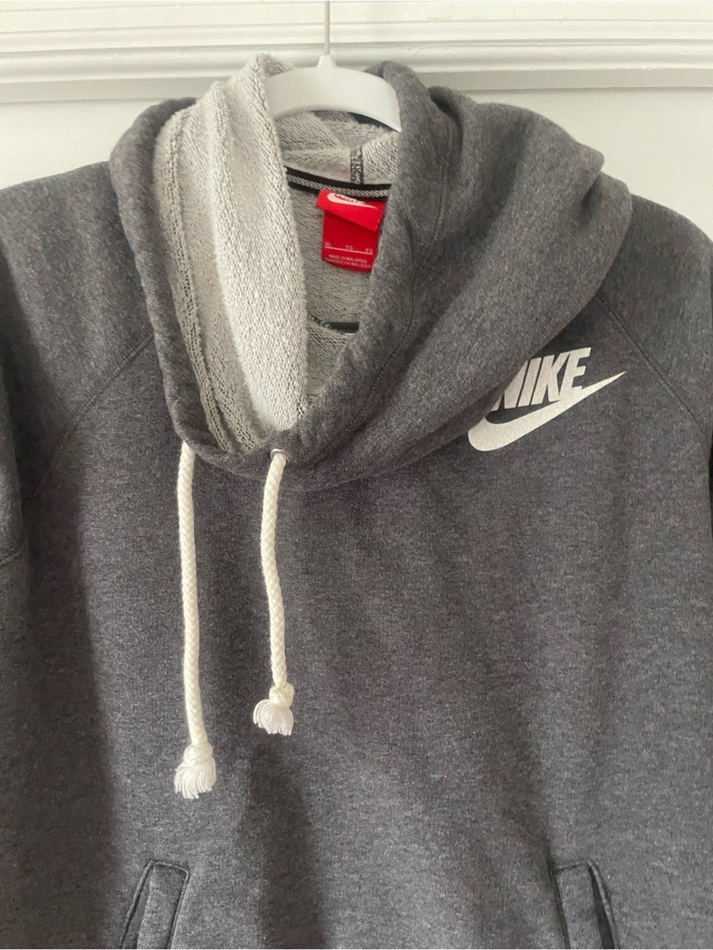 Nike women’s Gray Pullover funnel neck Hoodie Sweatshirt xl - Picture 2 of 3
